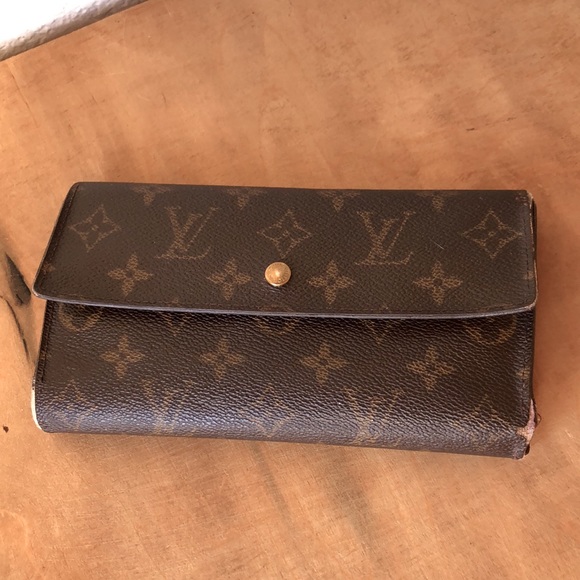 💯 AUTH. LOUIS VUITTON WALLET - Picture 10 of 15